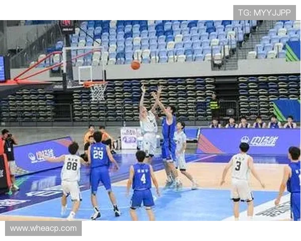 中国篮球联赛季后赛激战正酣 top球队争夺进入白热化阶段 中国篮球联赛季后赛激战正酣 top球队争夺进入白热化阶段