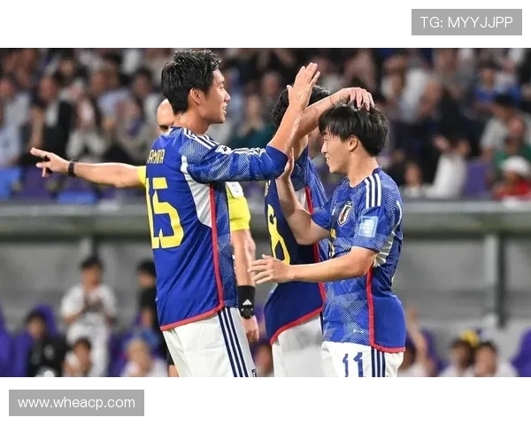 中国足球队迎战亚洲强敌备战2026世界杯全力以赴争取首胜 中国足球队迎战亚洲强敌备战2026世界杯全力以赴争取首胜