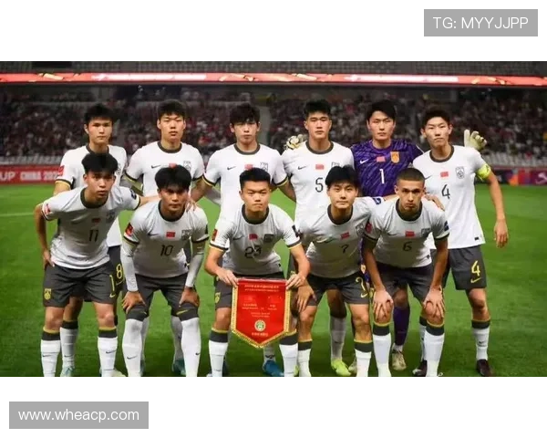 国足鏖战九十分钟顽强逼平劲敌展现出全新精神面貌与团队凝聚力 国足鏖战九十分钟顽强逼平劲敌展现出全新精神面貌与团队凝聚力