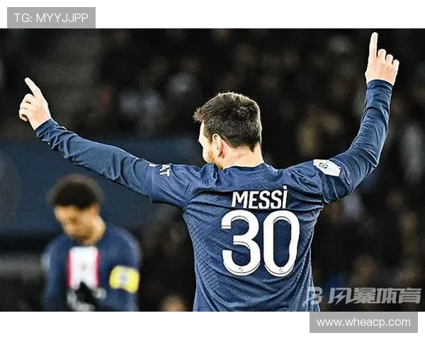 梅西转会巴黎后首度亮相赛场，助力球队迎来胜利震撼全场