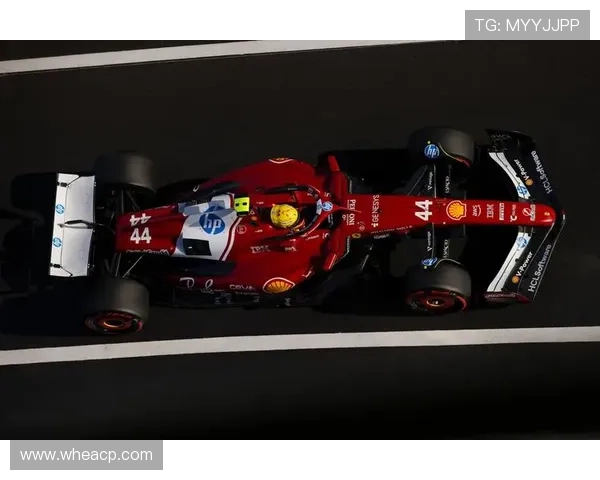 F1赛季激烈角逐 引擎升级与车队战略成为冠军争夺关键因素 F1赛季激烈角逐 引擎升级与车队战略成为冠军争夺关键因素