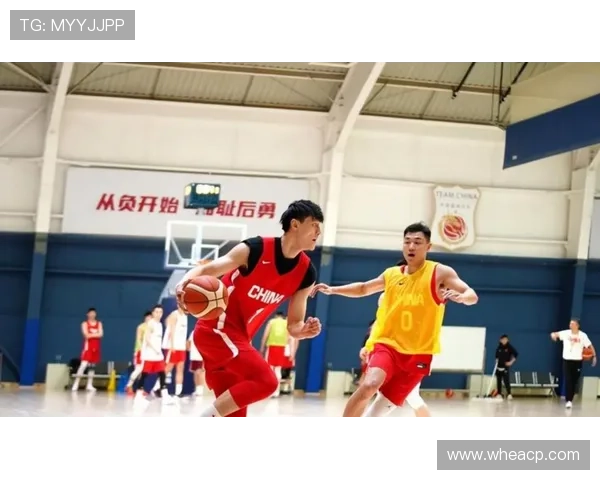 中国男篮备战国际赛事新阵容亮相年轻球员成焦点引关注媒体热议前景 中国男篮备战国际赛事新阵容亮相年轻球员成焦点引关注媒体热议前景