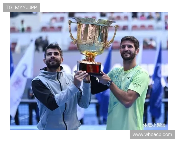 网球赛场风云再起 世界顶级选手纷纷亮相备战新赛季